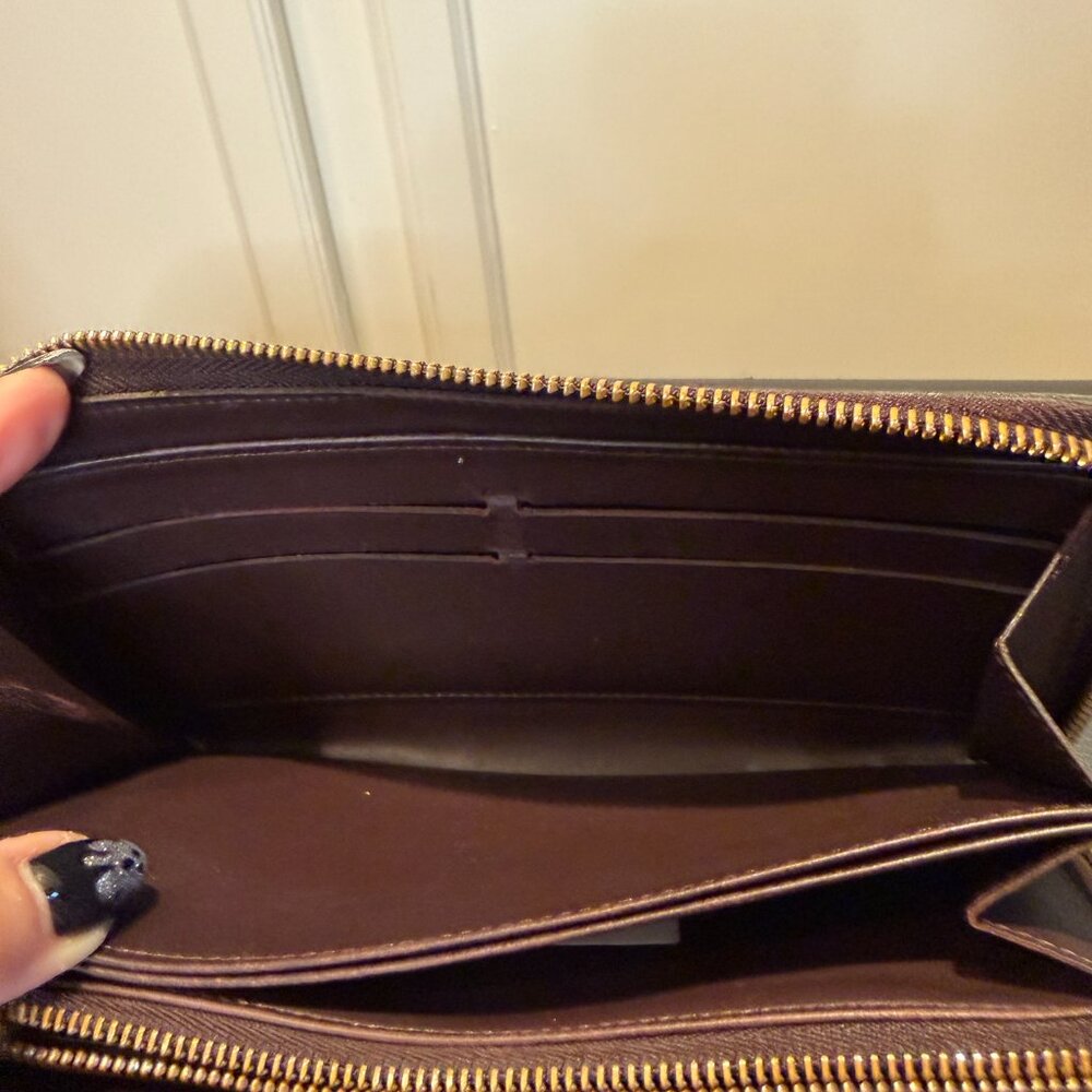 Louis Vuitton Amarante Monogram Vernis Zippy Wallet - Picture 11 of 16